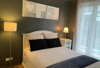 Appartement Disneyland au centre du Val d Europe has Balcony rooms