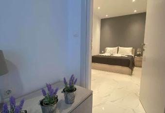 JUEL APARTMENTS has Balcony rooms