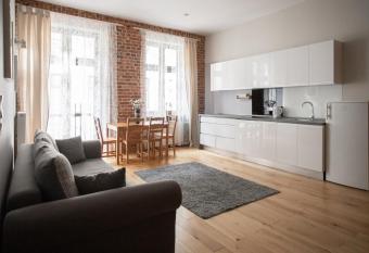 Apartament Fabrykanta by Good Time allows 18 year olds to book a room
