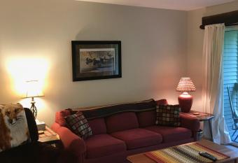 Mountain Breeze Getaway Condos has Balcony rooms