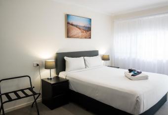 Petrie Mill Motel allows 18 year olds to book a room