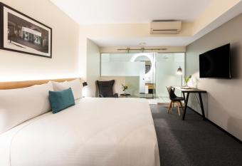 Hotel Room @ 89 Courtenay Place allows 18 year olds to book a room