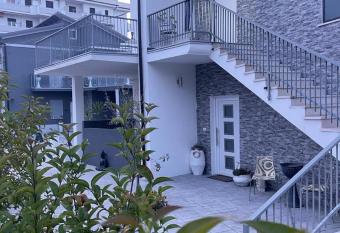 UN PASSO DAL MARE bed&breakfast San Salvo Marina has Balcony rooms