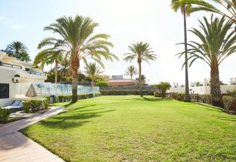 Grupotel Tres Vidas allows 18 year olds to book a room