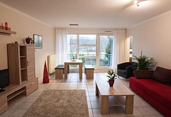 Schmuckst  ck in Essen has Balcony rooms