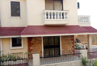 Awesome Villa has Balcony rooms