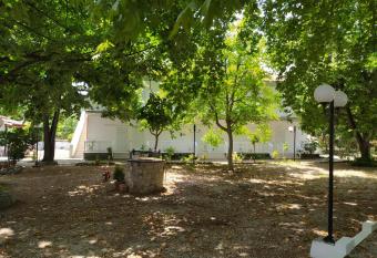 Avli Studios has Balcony rooms