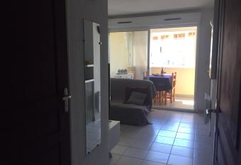 Les Balcons de la Mer allows 18 year olds to book a room