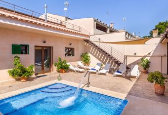 Cas Padrins de ses Tanques has Balcony rooms