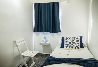 Pensi  n Playa has Balcony rooms