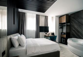 The Location Hotel allows 18 year olds to book a room