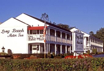 Long Beach Motor Inn has Balcony rooms