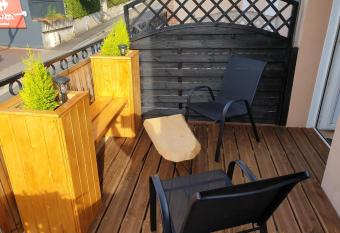 Duplex de L  ane has Balcony rooms