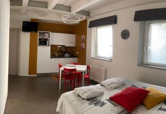 Appartamenti il borgo papavero has Balcony rooms