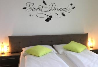 Pension Seeblick Latzko has Balcony rooms