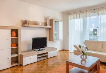 Haus Unterseeblick - Fewo Seeblick has Balcony rooms