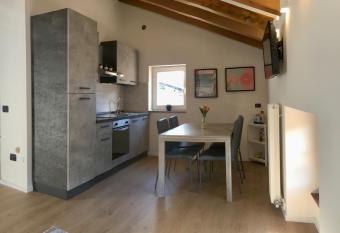 Appartamento Castello allows 18 year olds to book a room