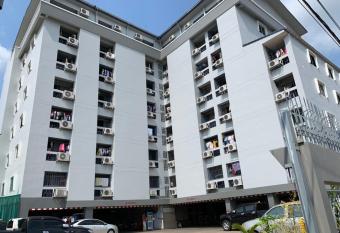 Prontip Place has Balcony rooms