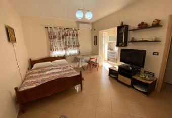 88 Apartment Himare has Balcony rooms