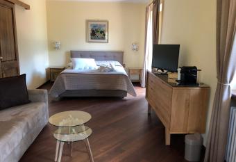 Rayon de Soleil has Balcony rooms