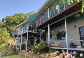Riva-La-Vista-Cooktown allows 18 year olds to book a room
