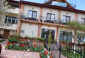 PENSIUNEA CIRE  UL ALB has Balcony rooms