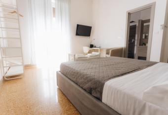 THE NEST - Luxury suites has Balcony rooms