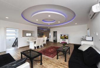 Villa Tzukim Mitzpe Ramon allows 18 year olds to book a room