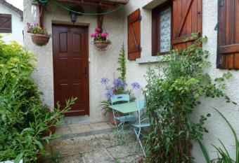 G  te Les Iris has Balcony rooms