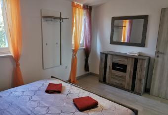 Apartmani Andrea has Balcony rooms