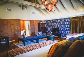 Bann at Oak Knoll Napa has rooms with a private hot tub