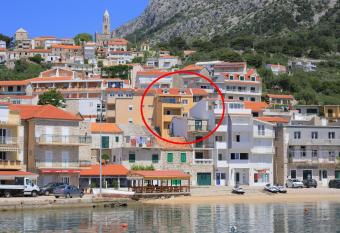 Apartments by the sea Igrane, Makarska - 18405 has Balcony rooms