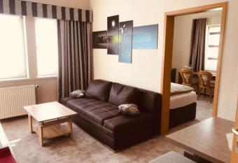 Hotel Restaurant Oberland allows 18 year olds to book a room