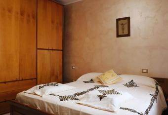 Villa Largo Belvedere has Balcony rooms