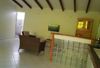 Le bois de rose has Balcony rooms