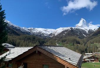 Matterhorn Panorama Apartment has Balcony rooms