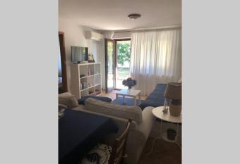 apartman Dunja has Balcony rooms