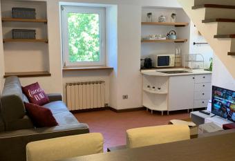 Monnaies 23 has Balcony rooms