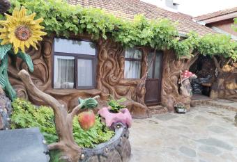                                                            .               has Balcony rooms