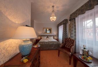 The Lakeside - Burghotel zu Strausberg has Balcony rooms