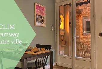 # CLIM - TRAM - Centre ville - Sous les toits # allows 18 year olds to book a room