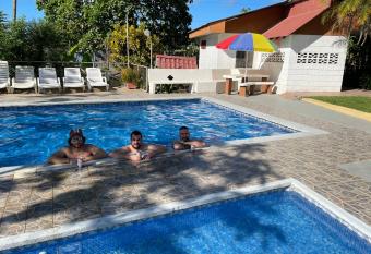 H  tel Pez Gallo allows 18 year olds to book a room