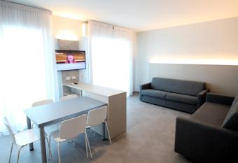 Persea mare appartamenti has Balcony rooms