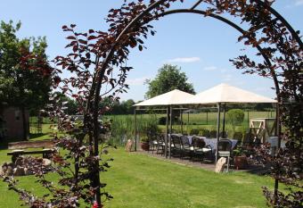 Hotel Restaurant Gerwing-Wulf allows 18 year olds to book a room