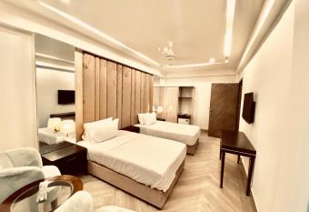 Shelton s Ambassador has Balcony rooms