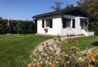 Les Renardeaux allows 18 year olds to book a room