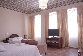 Hotel Chat Noir Cuenca has Balcony rooms