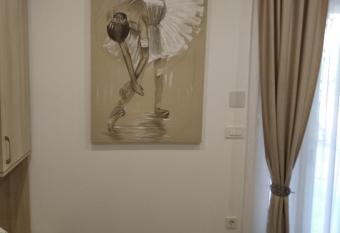 APARTMAN NE  PULA 2 allows 18 year olds to book a room