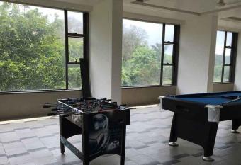 Hotel Lalit Inn has Balcony rooms