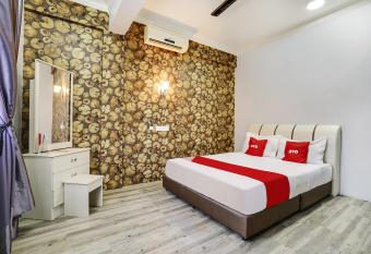Capital O 90490 Zaques Hotel allows 18 year olds to book a room